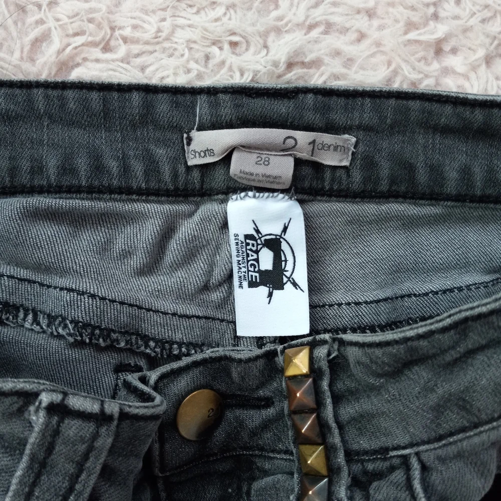 Grey HORROR QUEEN custom OOAK euc Rage shorts! Unique summer wear! SOLD - Picture 3 of 6